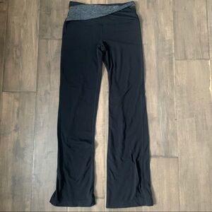 Lululemon groove flare pants size 4 black high rise yoga athleisure